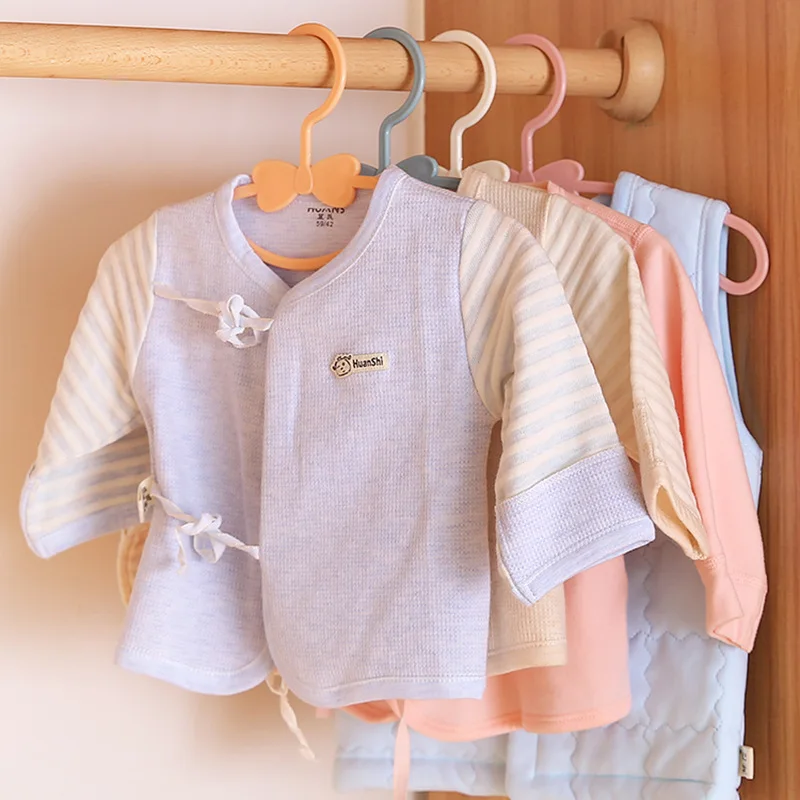 5-50 قطعة شماعات الطفل البلاست - مراجعة Baby Clothing Hanging Rack وسعره